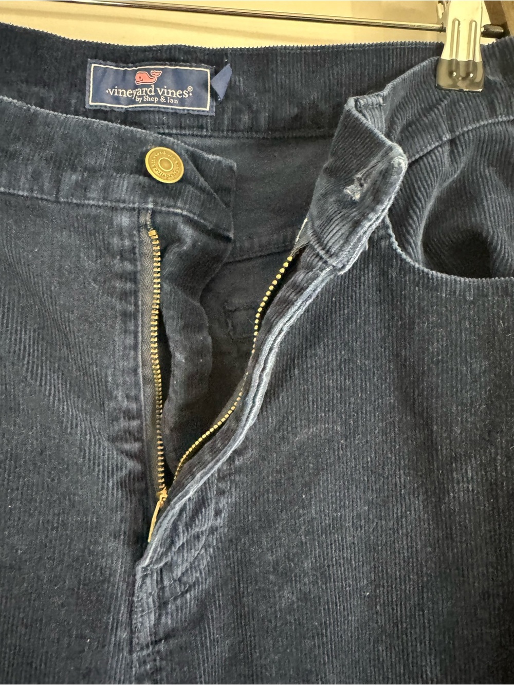 Vineyard Vines Men's Corduroy Navy Straight Jeans - Picture 9 of 10
